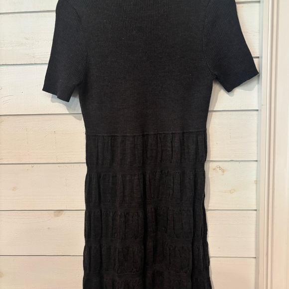 Calvin Klein Gray Turtleneck Short Sleeve Midi Dress in size medium - Picture 10 of 13